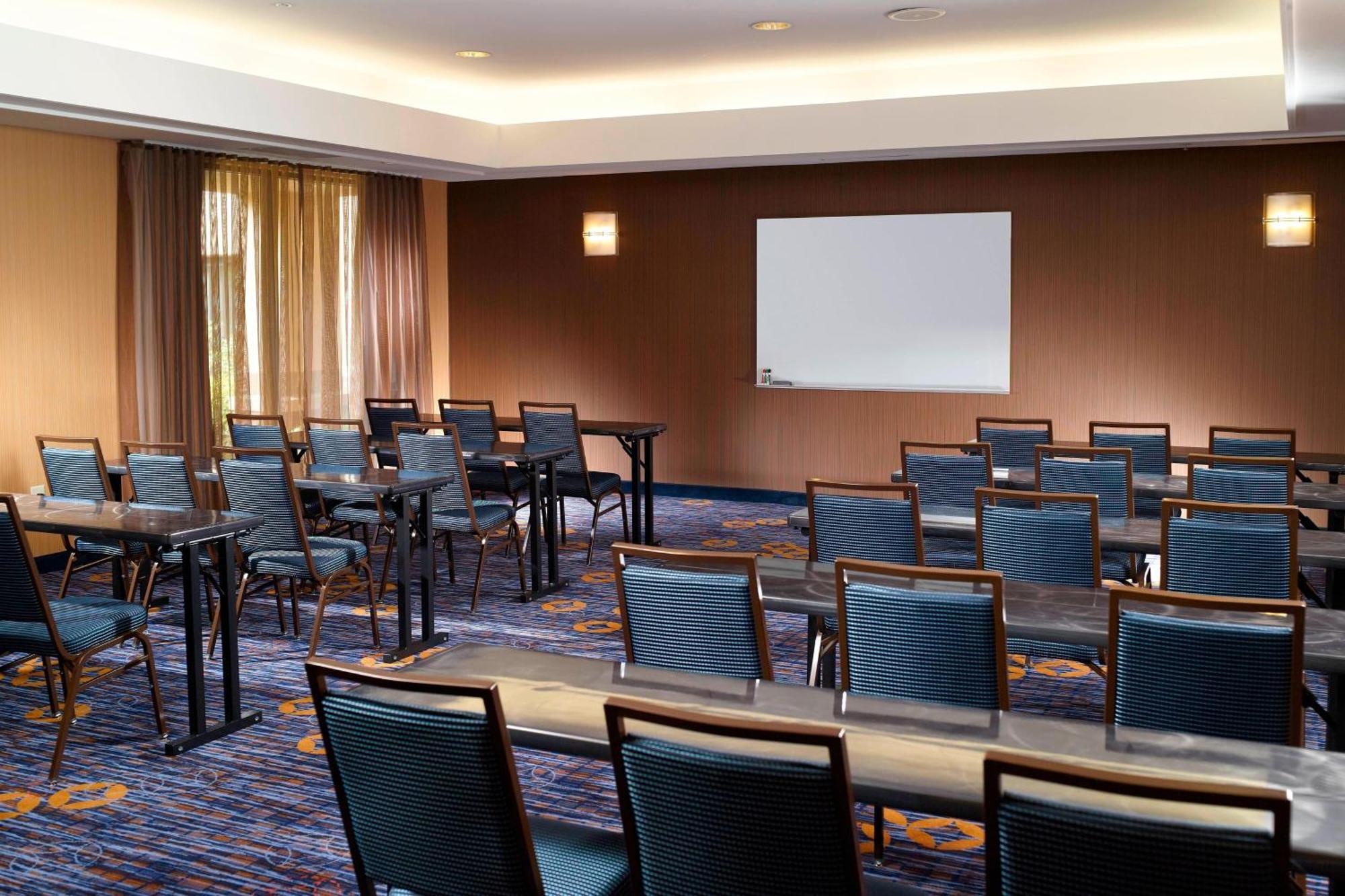 Courtyard By Marriott Atlanta Alpharetta Otel Dış mekan fotoğraf